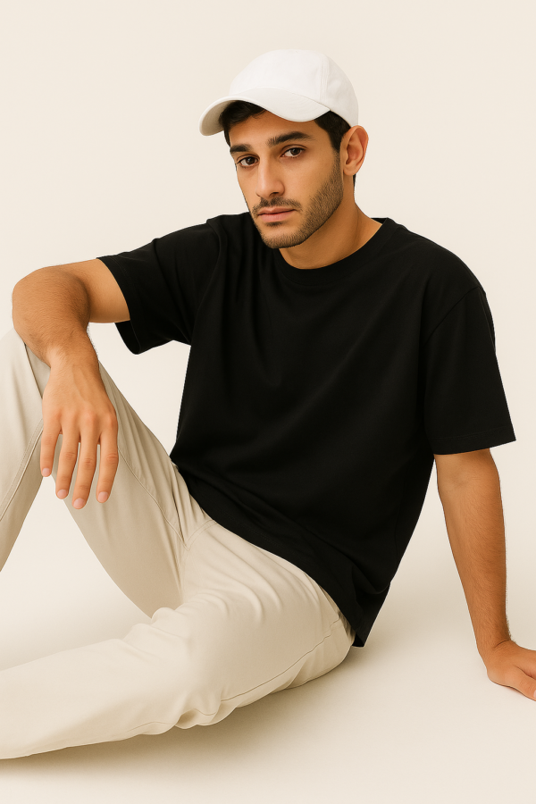 UNISEX PLAIN BLACK OVERSIZED FIT TSHIRT - Image 2