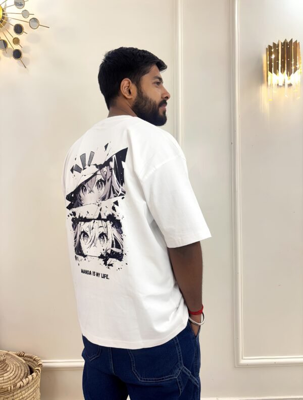 UNISEX MANGA WHITE OVERSIZED FIT TSHIRT